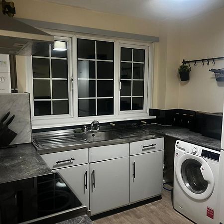 Xb Property - Comfy House Perfect For Families Contractors Relocators West Bromwich Zewnętrze zdjęcie